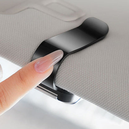 Clip multifonctionnel pour lunettes de voiture