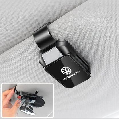 Clip multifonctionnel pour lunettes de voiture